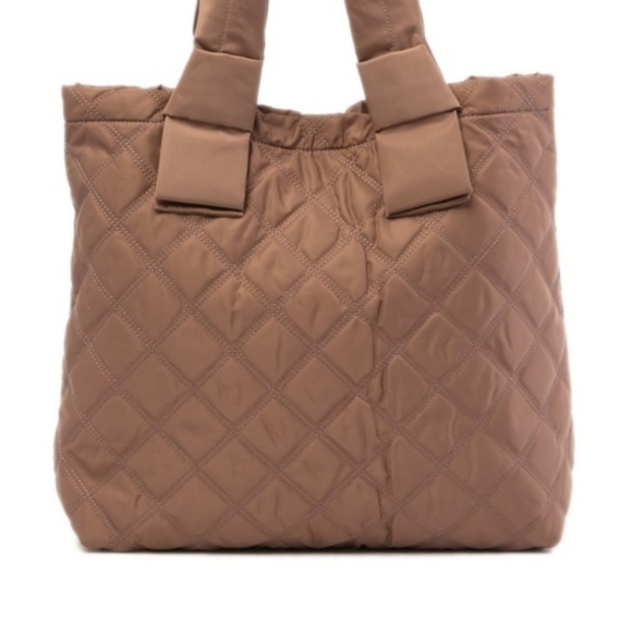 Sold ! Marc Jacobs Diamond Quilted Tote Bag - Picture 3 of 7